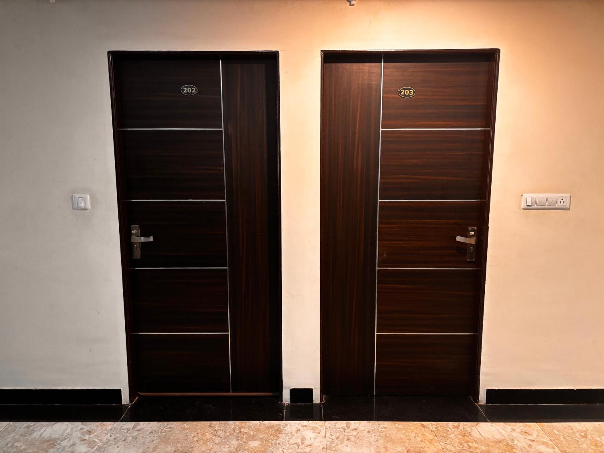 Hotel Gulabi Nagri, Malviya Nagar, Dźajpur Zewnętrze zdjęcie